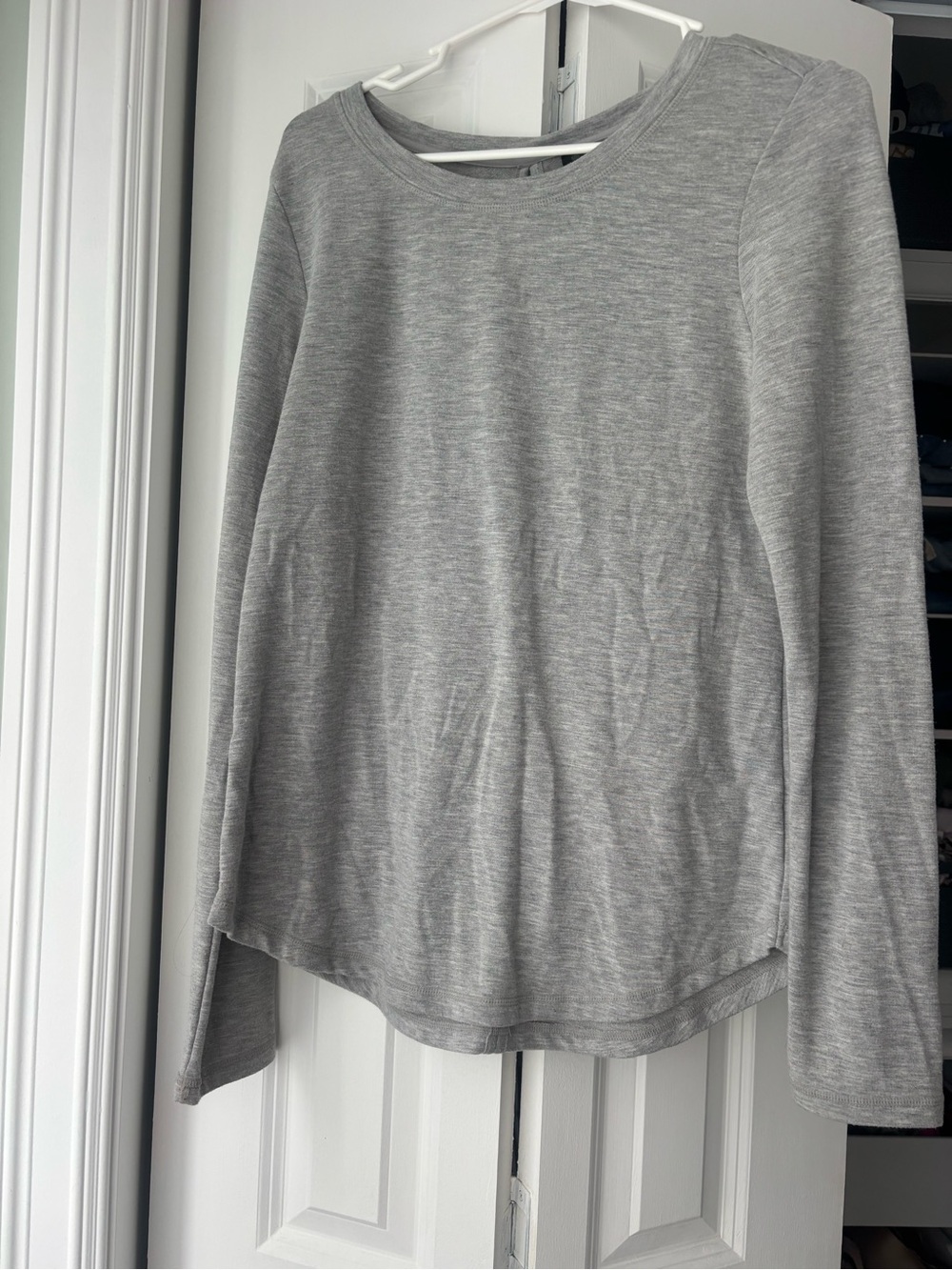 Yogalicious Light Gray Long-Sleeve Crewneck Top